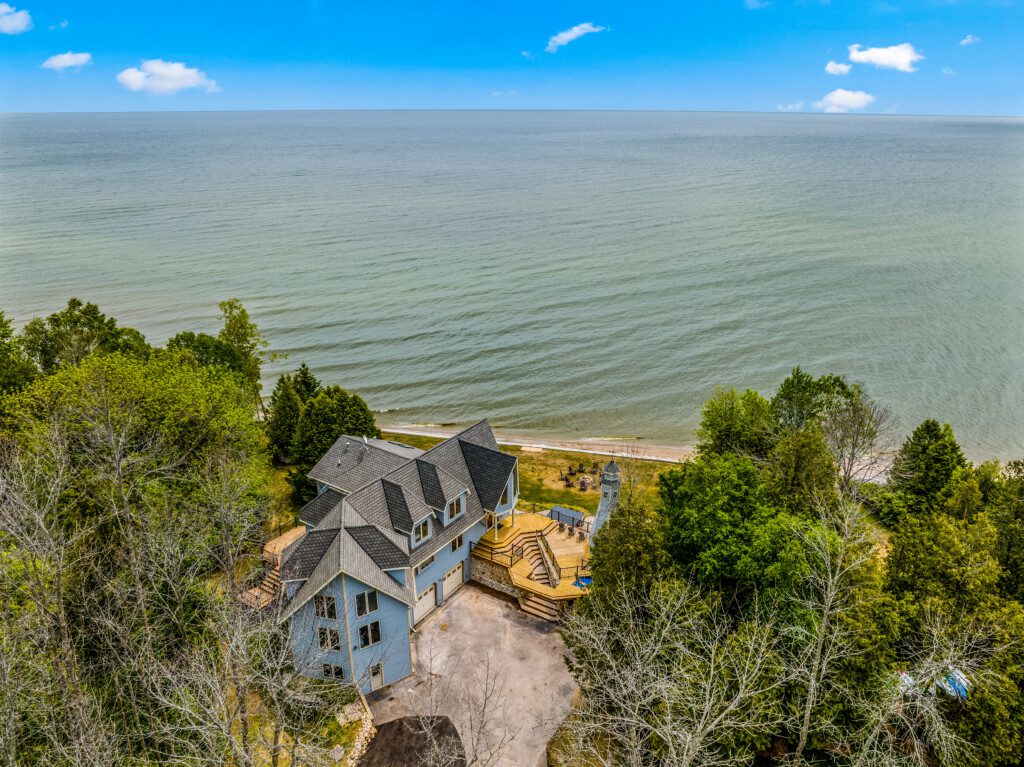 Lighthouse 1